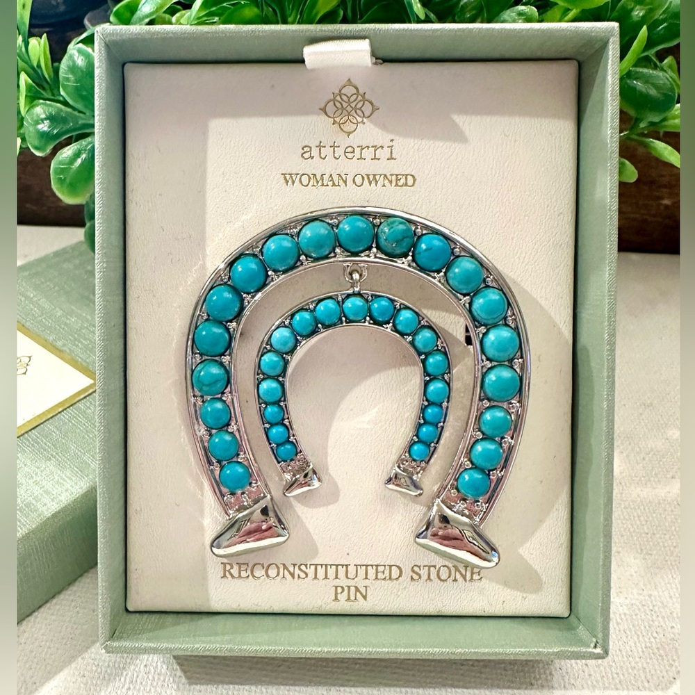 Atterri Turquoise Horseshoe Pin